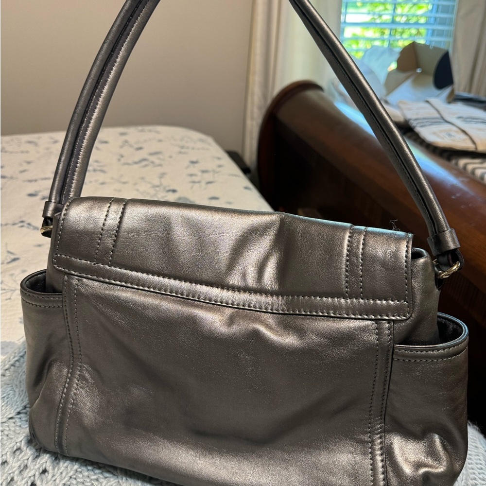 Elegant Silver Handbag